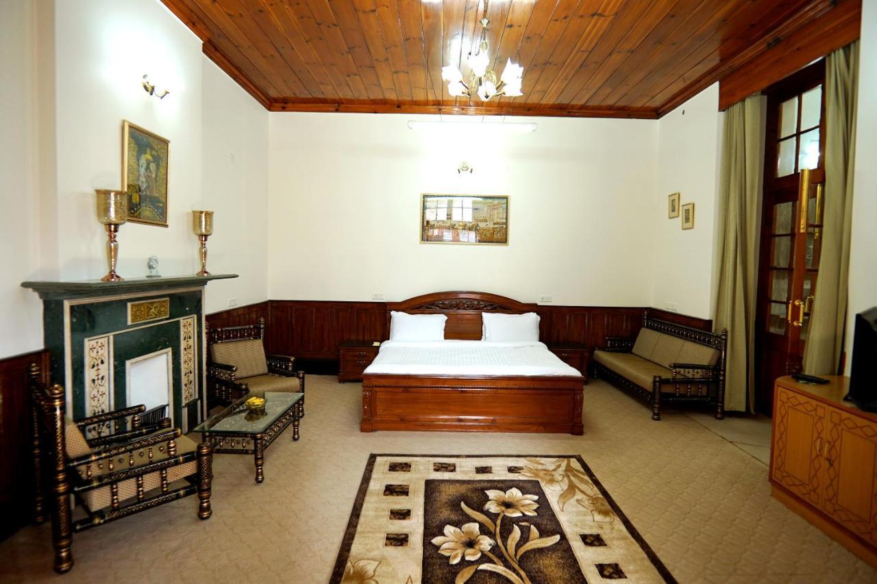 Bed and Breakfast The Edgeworth Шимла Экстерьер фото